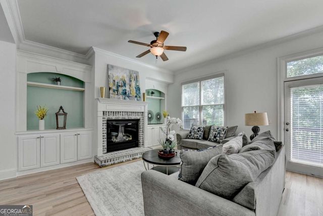 6961 Fellowship Lane, Flowery Branch, GA 30542