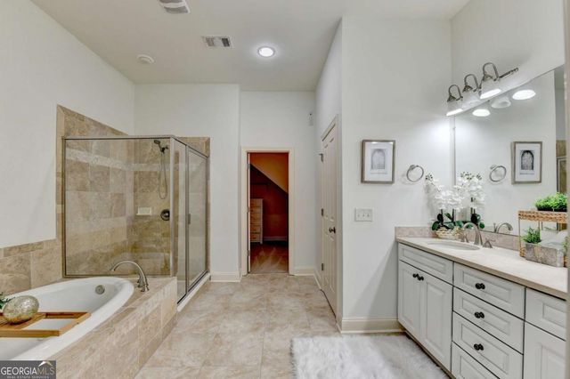 6961 Fellowship Lane, Flowery Branch, GA 30542