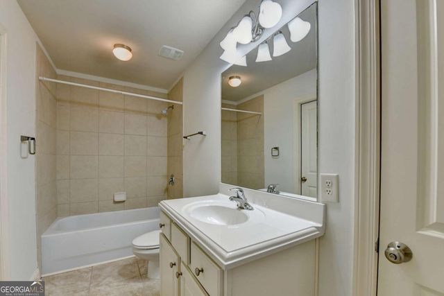 6961 Fellowship Lane, Flowery Branch, GA 30542