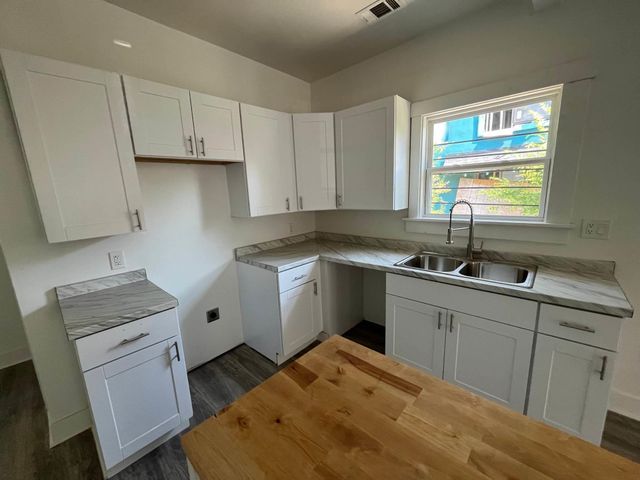 1131 ROZELLE ST, Memphis, TN 38106