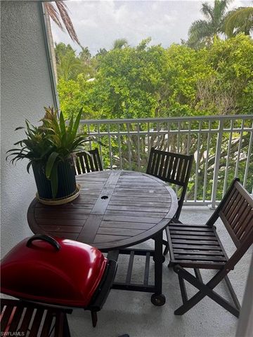 1021 3rd ST S 302, Naples, FL 34102