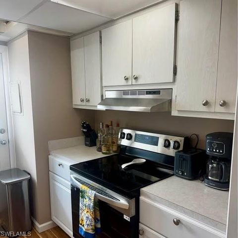 1021 3rd ST S 302, Naples, FL 34102