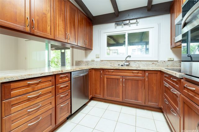 98-620 Kaamilo Place, Aiea, HI 96701
