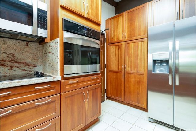 98-620 Kaamilo Place, Aiea, HI 96701