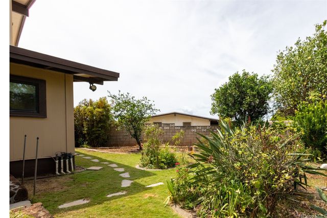 98-620 Kaamilo Place, Aiea, HI 96701