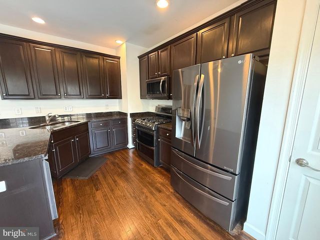 175 GREAT LAUREL SQ SE, Leesburg, VA 20175