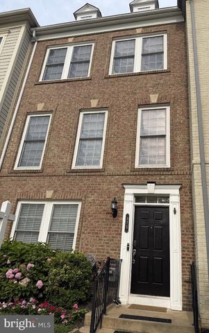 175 GREAT LAUREL SQ SE, Leesburg, VA 20175