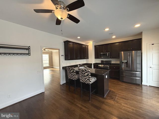 175 GREAT LAUREL SQ SE, Leesburg, VA 20175