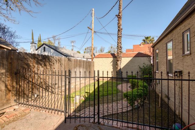 133 Jones St, Modesto, CA 95354