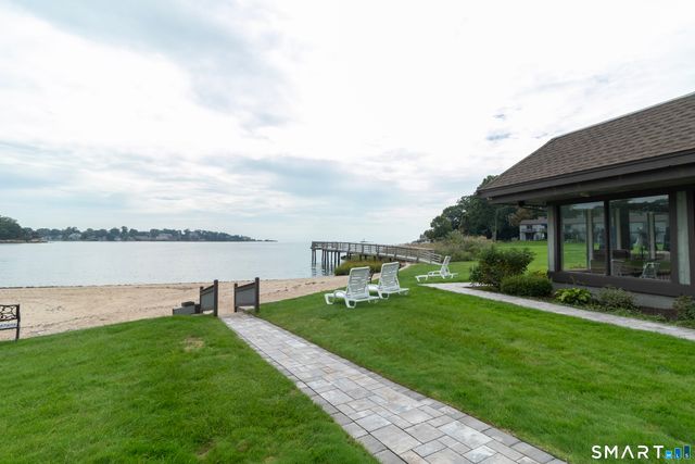 34 Harbour Village E, Branford, CT 06405