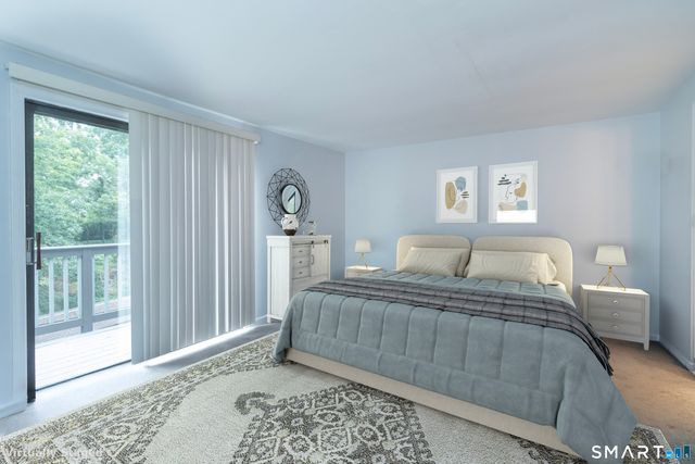 34 Harbour Village E, Branford, CT 06405