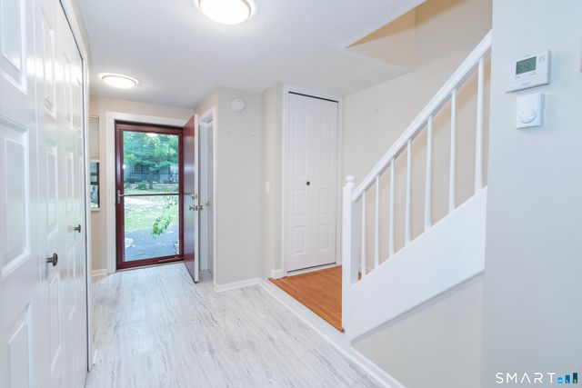 34 Harbour Village E, Branford, CT 06405