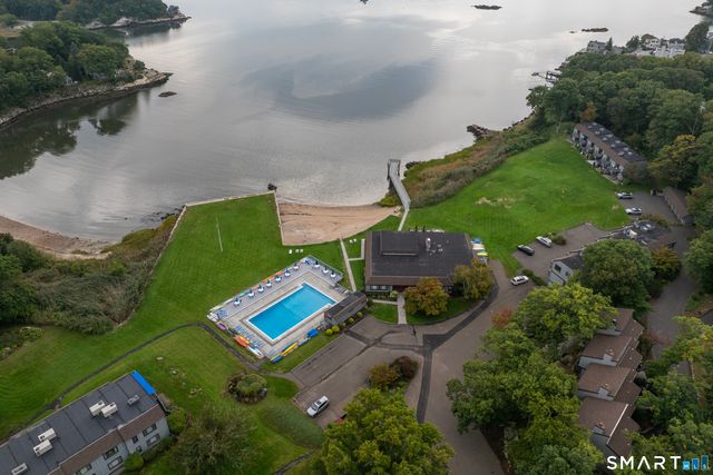 34 Harbour Village E, Branford, CT 06405