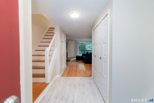 34 Harbour Village E, Branford, CT 06405