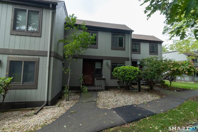 34 Harbour Village E, Branford, CT 06405