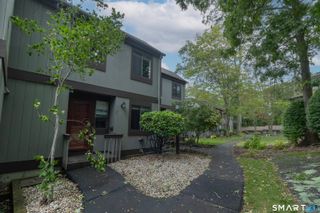 34 Harbour Village E, Branford, CT 06405