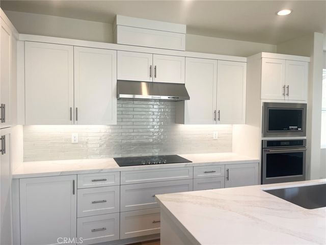 523 Tracy Place, Ventura, CA 93004