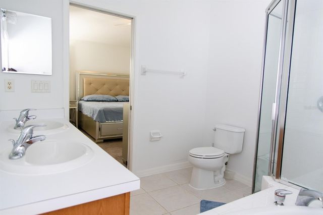 7951 CARRIAGE POINTE DRIVE, Gibsonton, FL 33534