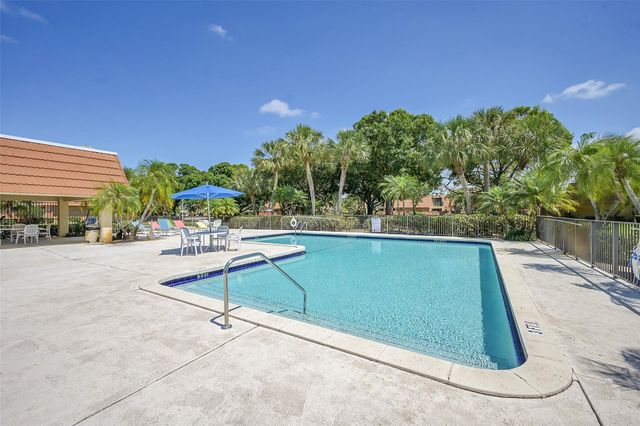 2916 SW 12th Street 2916, Deerfield Beach, FL 33713