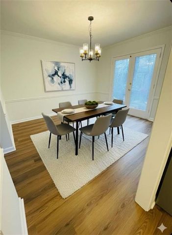 2 Chaumont NW Square, Atlanta, GA 30327