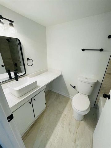 2 Chaumont NW Square, Atlanta, GA 30327