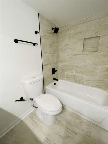 2 Chaumont NW Square, Atlanta, GA 30327