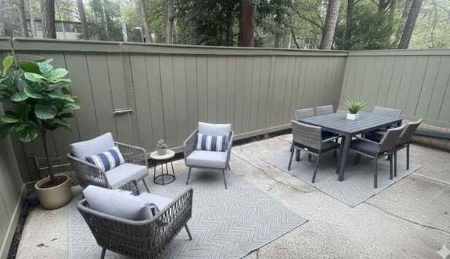 2 Chaumont NW Square, Atlanta, GA 30327