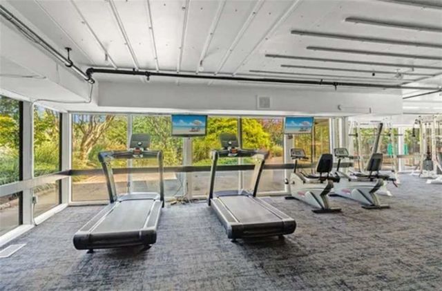 2 Chaumont NW Square, Atlanta, GA 30327