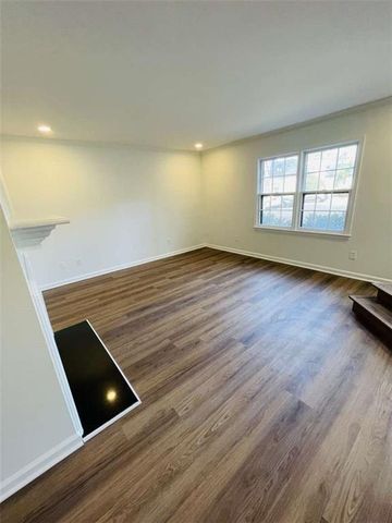 2 Chaumont NW Square, Atlanta, GA 30327