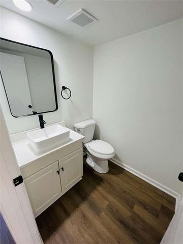 2 Chaumont NW Square, Atlanta, GA 30327