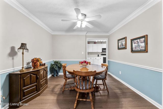 3906 Stone Hollow Dr, Louisville, KY 40299