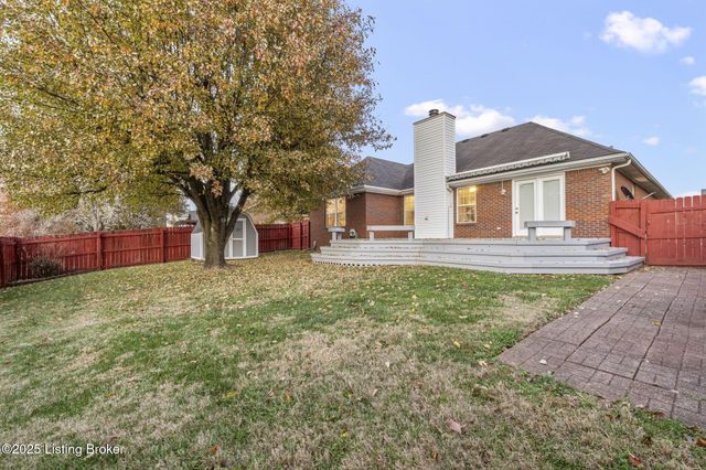 3906 Stone Hollow Dr, Louisville, KY 40299