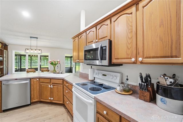 332 Skinner Drive, Trotwood, OH 45426