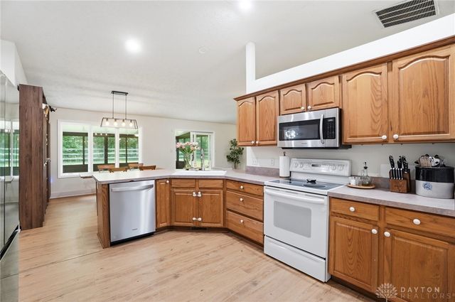 332 Skinner Drive, Trotwood, OH 45426