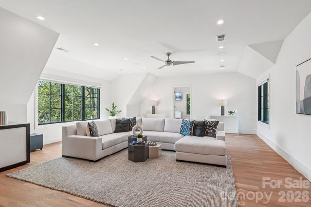 2103 Cortelyou Road, Charlotte, NC 28211