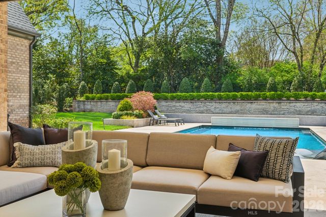 2103 Cortelyou Road, Charlotte, NC 28211