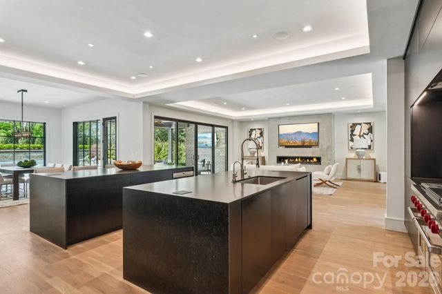 2103 Cortelyou Road, Charlotte, NC 28211