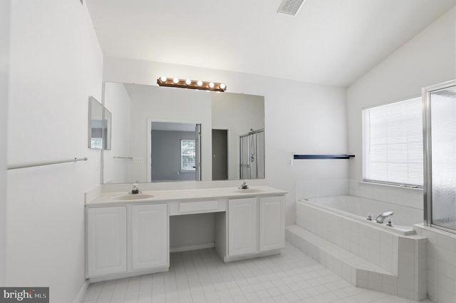 46733 HOLLOW MOUNTAIN PL, Sterling, VA 20164