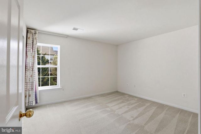 46733 HOLLOW MOUNTAIN PL, Sterling, VA 20164