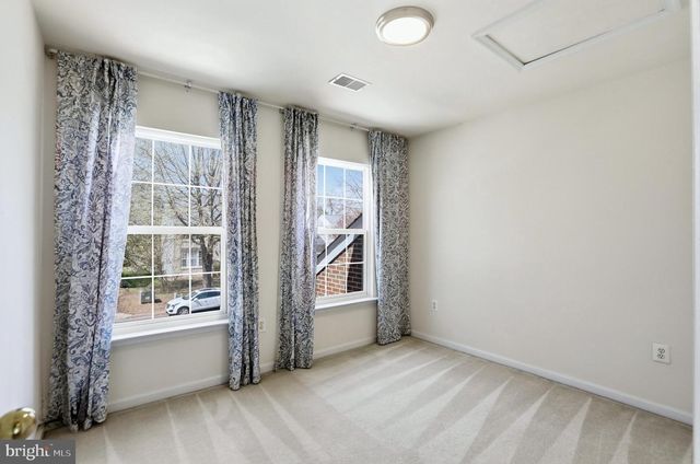 46733 HOLLOW MOUNTAIN PL, Sterling, VA 20164