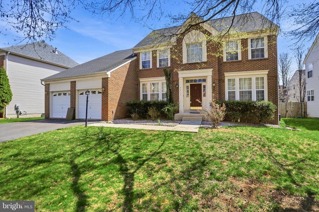 46733 HOLLOW MOUNTAIN PL, Sterling, VA 20164