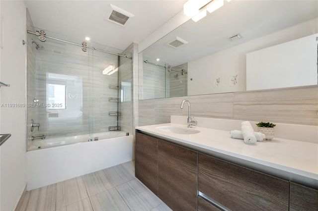 301 Altara Ave 509, Coral Gables, FL 33146