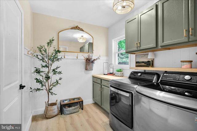 3183 THORNAPPLE DR, Lancaster, PA 17601