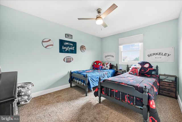3183 THORNAPPLE DR, Lancaster, PA 17601
