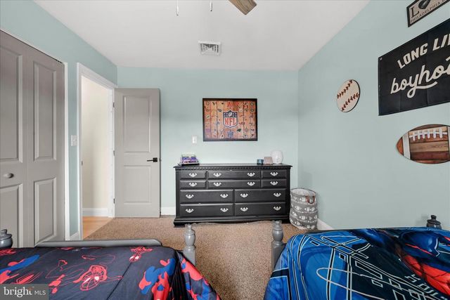 3183 THORNAPPLE DR, Lancaster, PA 17601