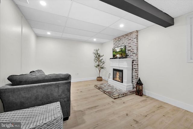 3183 THORNAPPLE DR, Lancaster, PA 17601