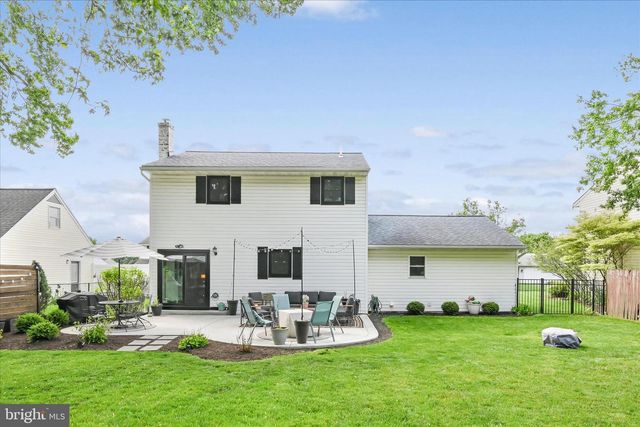 3183 THORNAPPLE DR, Lancaster, PA 17601