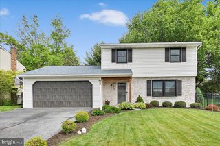 3183 THORNAPPLE DR, Lancaster, PA 17601