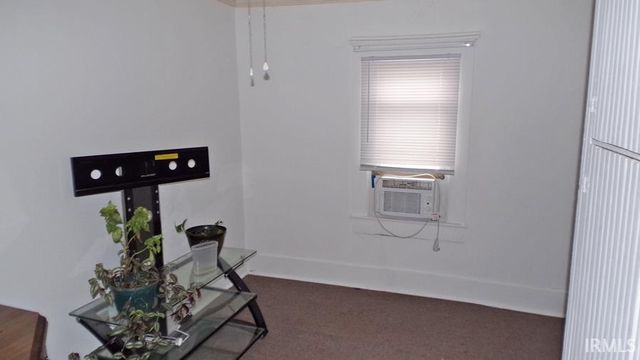 208 S 10th Street, Vincennes, IN 47591