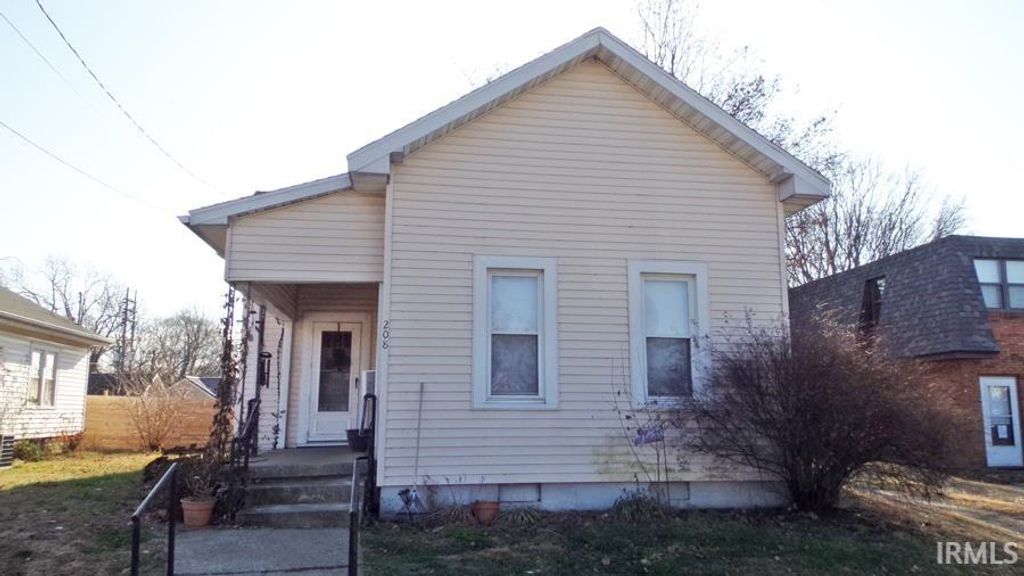 208 S 10th Street, Vincennes, IN 47591